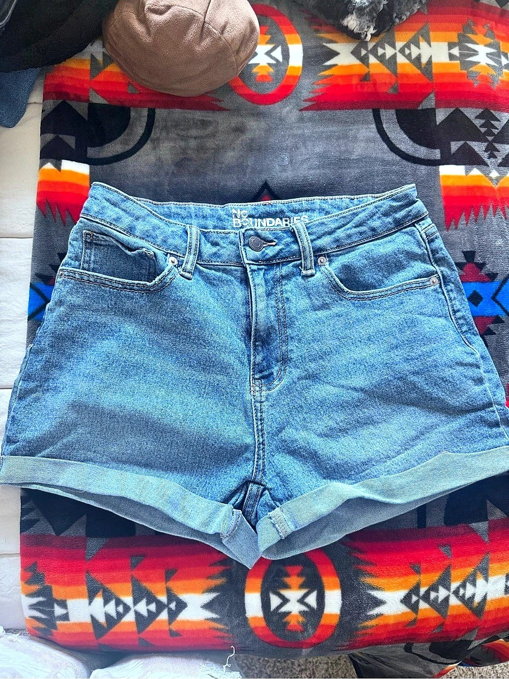No Boundaries Denim Cuffed Jean Shorts Size 8